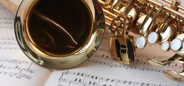 musiikkiopisto14 Taiteellinen kuva saksofonista.