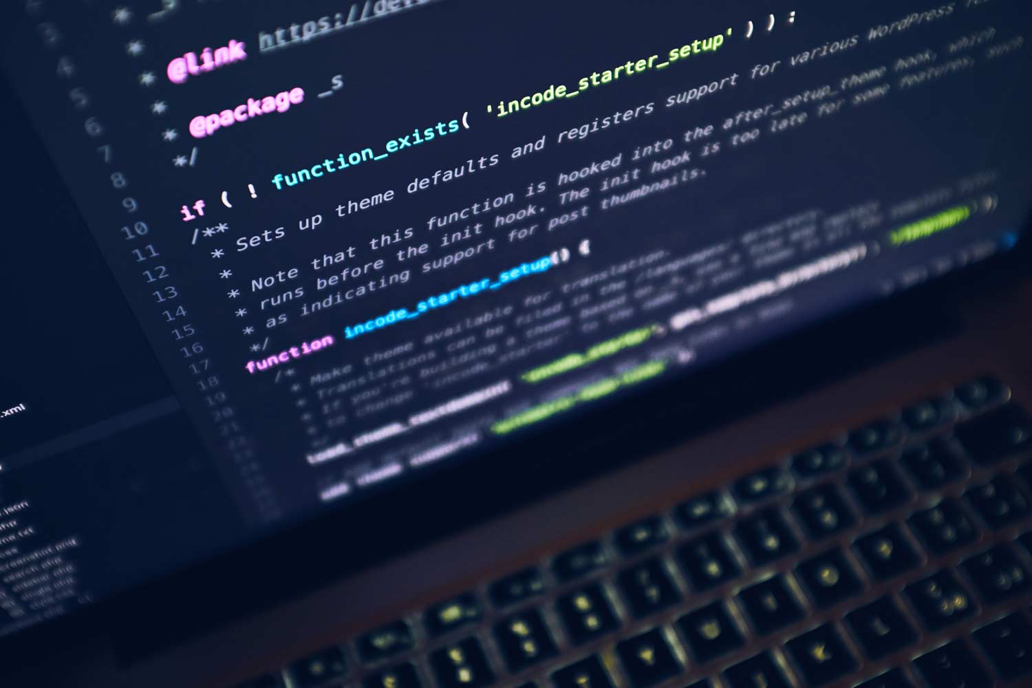 Kuva tietokoneen näytöstä, jossa on C++-kielistä koodausta.